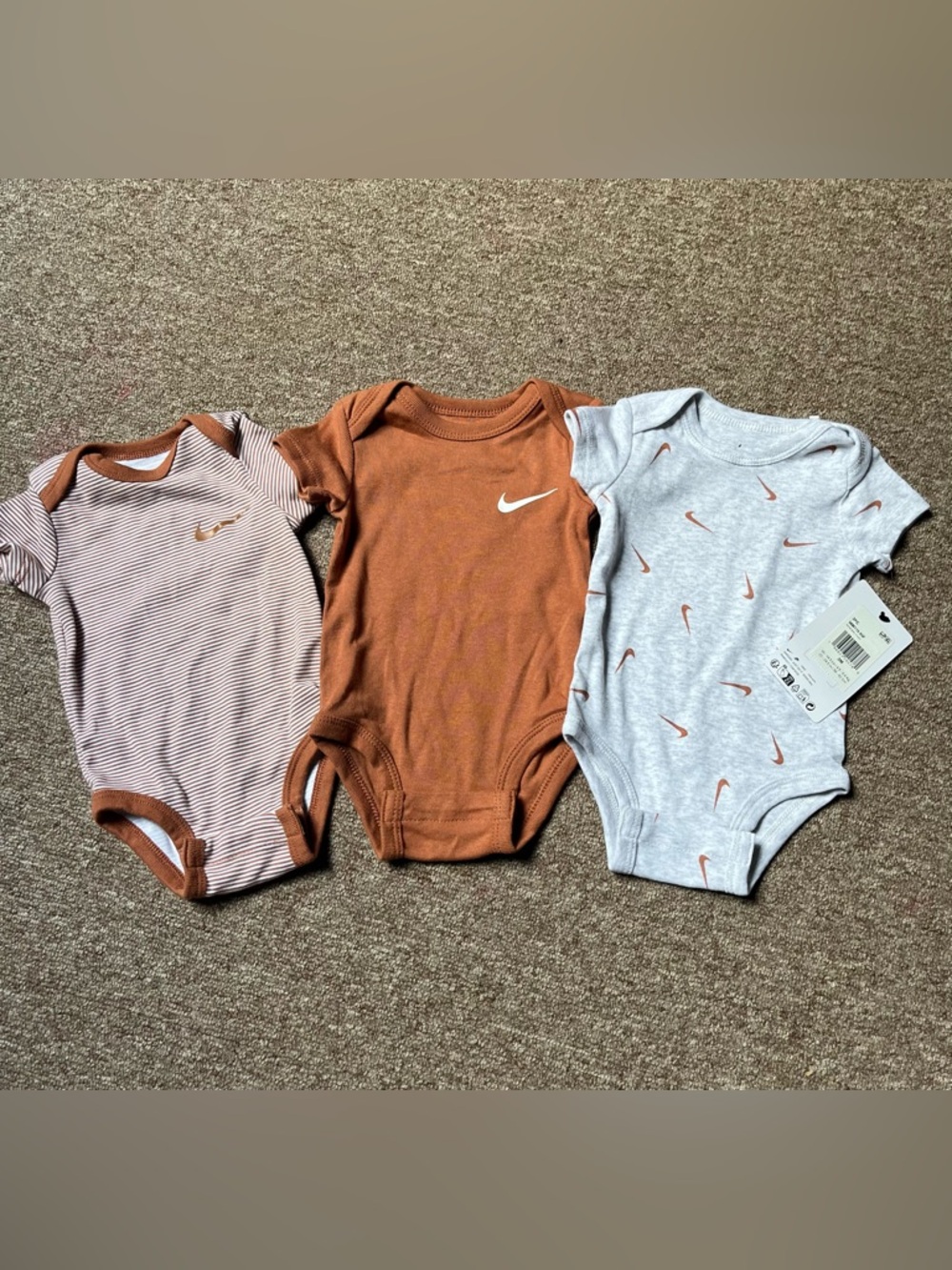 Nike Baby Bodysuit Trio - Rust, Gray, Striped